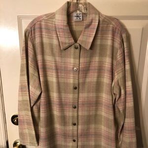 Women’s size Large Stephanie K LS BD Top